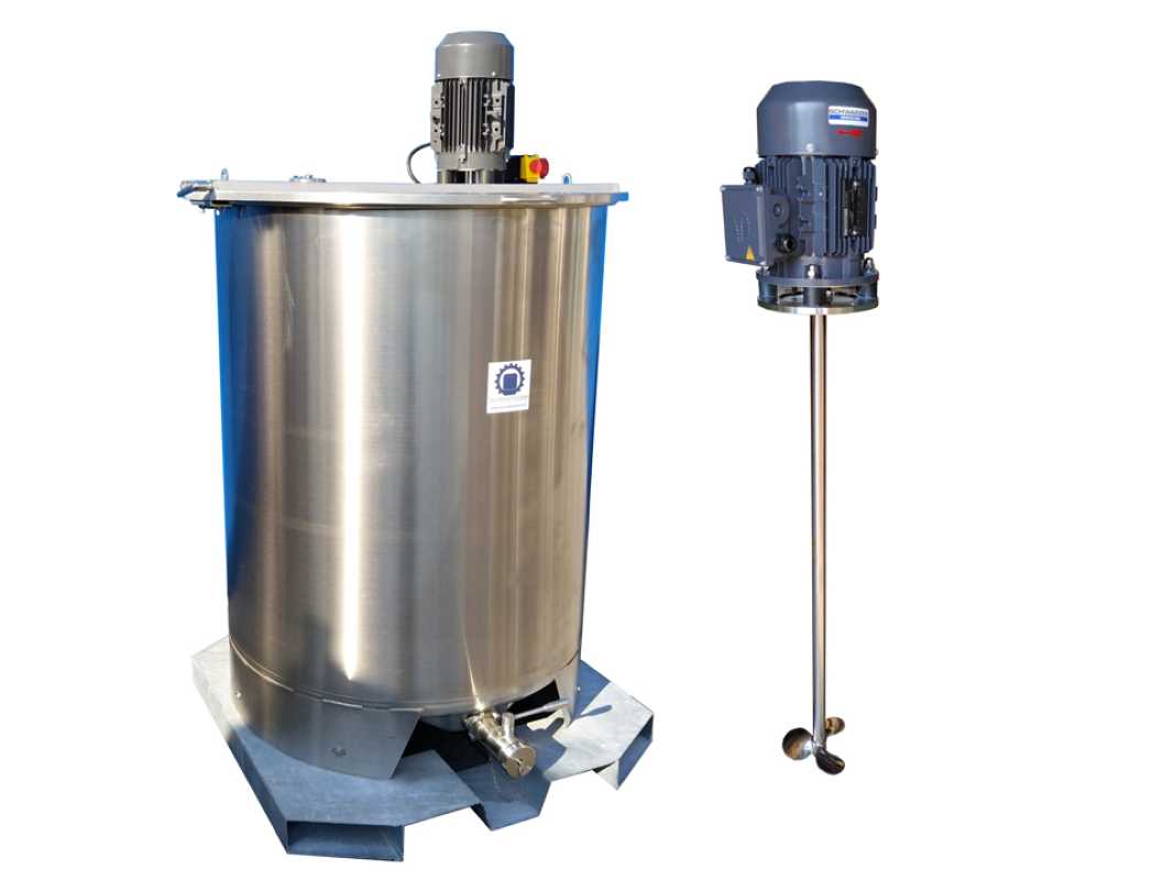 1224L stainless steel transport vessel with propeller mixer